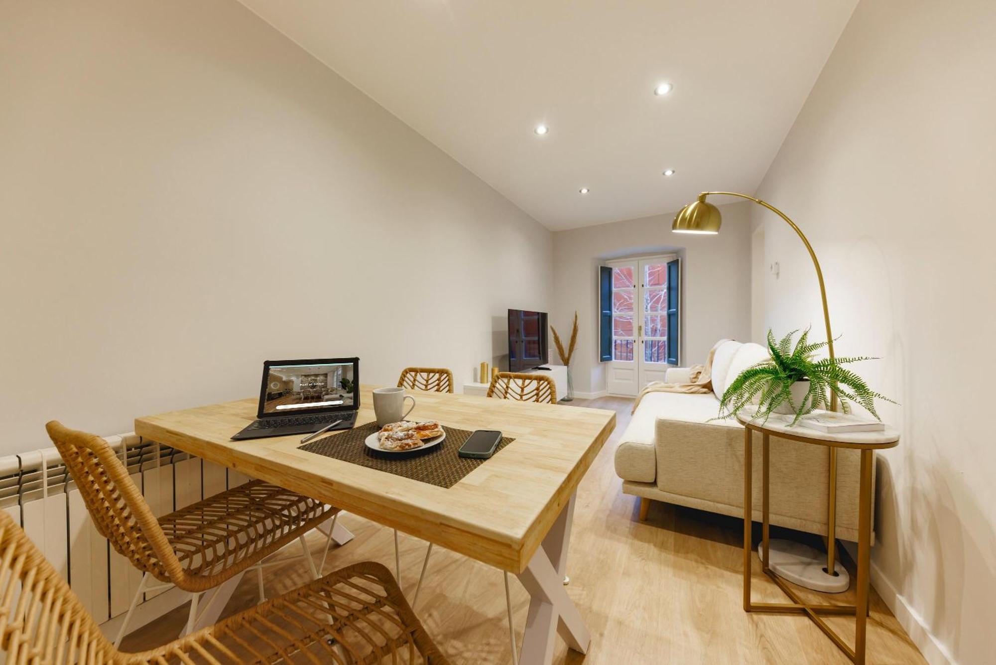 Bravissimo Apartaments Mora 4 Girona Exterior photo