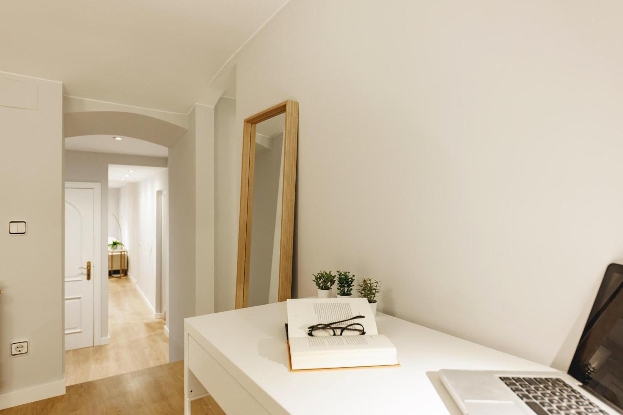 Bravissimo Apartaments Mora 4 Girona Exterior photo
